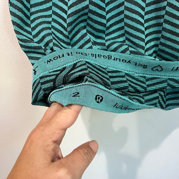 Lululemon Swiftly Tech Tank Top Racerback Heathered Blue Tropics Size 2 - Picture 6 of 7